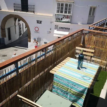 Arco De La Villa,solo Familia Y Parejas,parking Gratuito