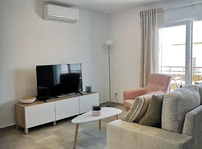 Arco De La Villa,solo Familia Y Parejas,parking Gratuito דירה קוניל דה לה פרונטרה