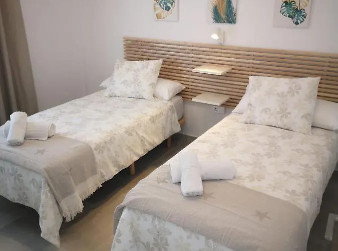 Arco De La Villa,solo Familia Y Parejas,parking Gratuito דירה