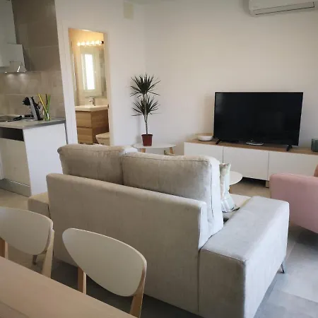 Arco De La Villa,solo Familia Y Parejas,parking Gratuito *