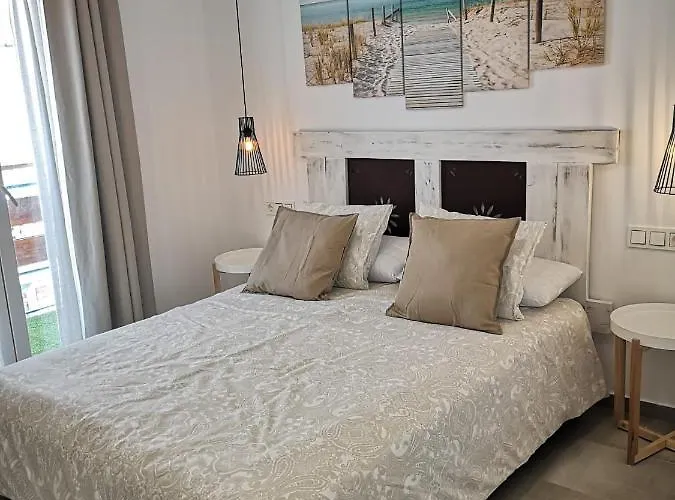 Arco De La Villa,solo Familia Y Parejas,parking Gratuito Апартаменты *